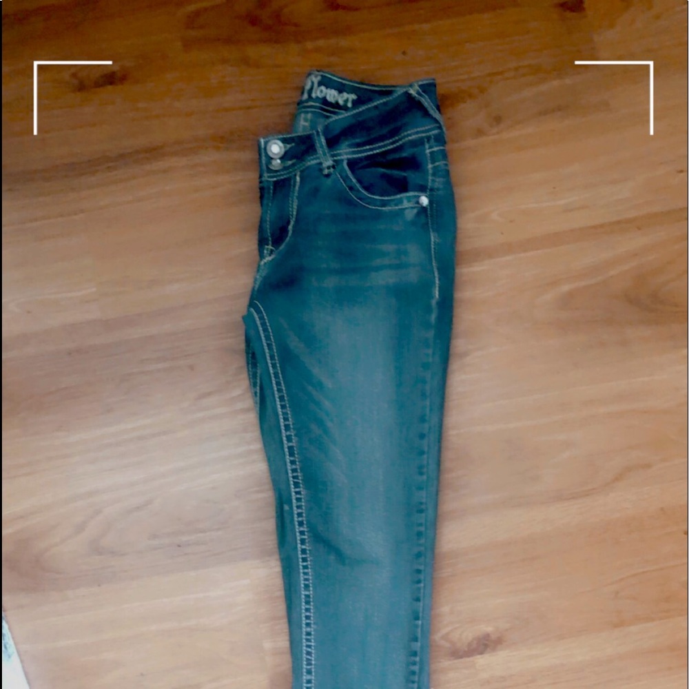 Wallflower jeans